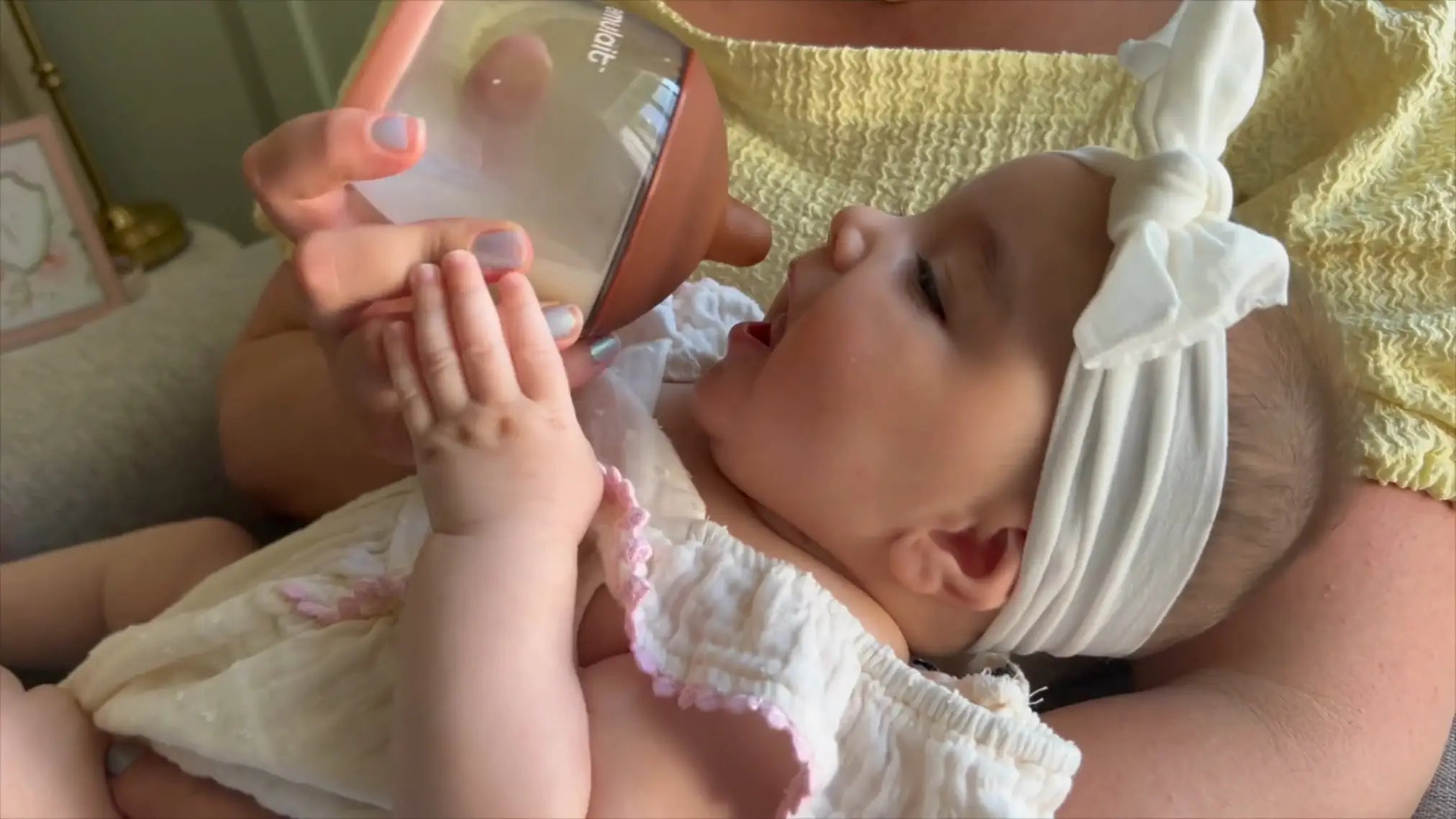 How to Video - Baby drinking milk using Emulait Classic Bottle